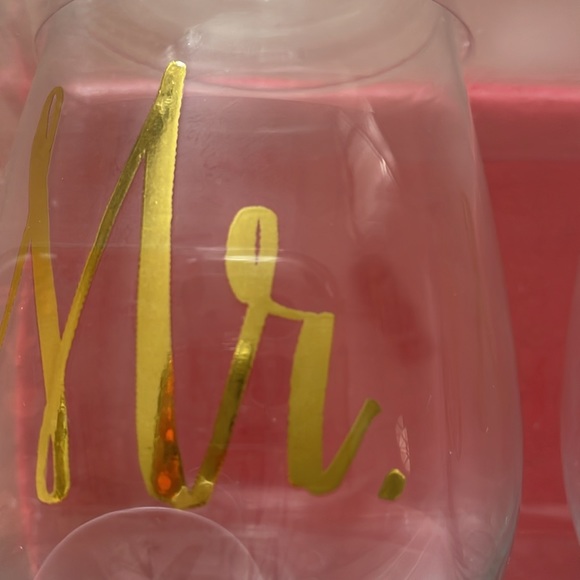 Mr and Mrs stemless wine 🍷 glasses - Picture 3 of 7
